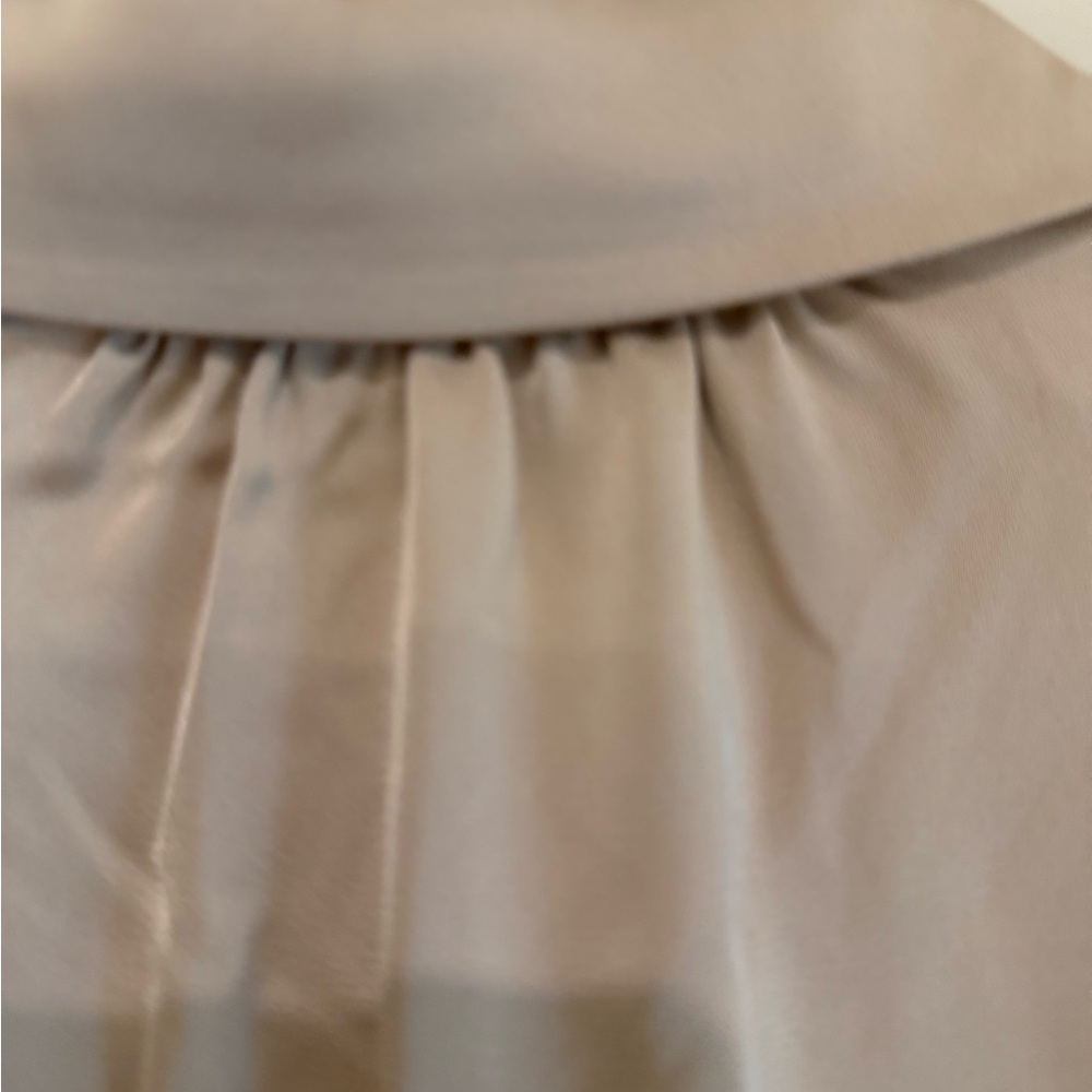 NWOT Tahari Gold Blouse - Picture 4 of 7